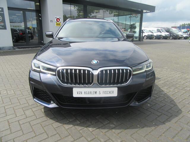 BMW 5-SERIE Touring 520d M Sport Edition Plus Aut. Harman/Kardon, Panoramadak