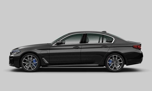 BMW 5-SERIE 545e xDrive M-Sport | CoPilot | Laser | Stuurverwarming