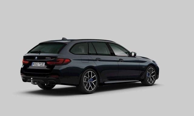 BMW 5-SERIE Touring 530e M-Sport | Panoramadak | Stoelventilatie | CoPilot | Head Up | Elektr. Trekhaak