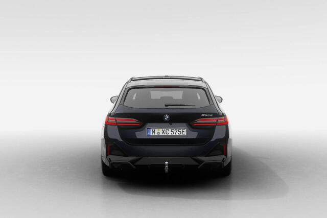 BMW 5-SERIE Touring 530e M Sport Edition | M Sport Pro | Innovation Pack | Travel Pack | Comfort Pack | Trekhaak