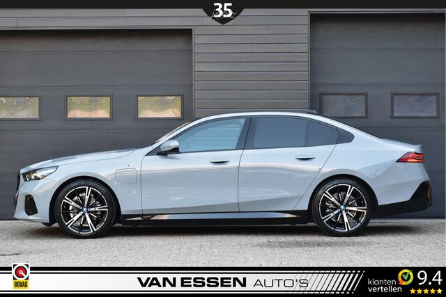 BMW 5-SERIE 530e M Sport Edition Panorama Dak 360-Camera H&K Head-Up Keyless Memory!