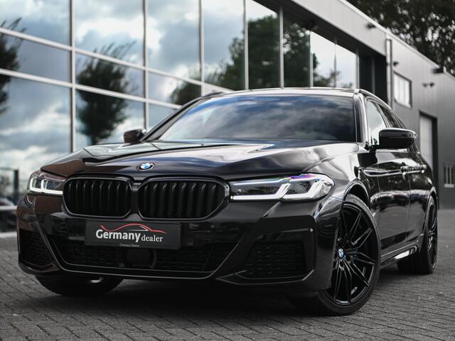 BMW 5-SERIE Touring 540d xDrive 340pk M-Sportpakket Head-Up Laser-Led Comf-Zetels Keyless