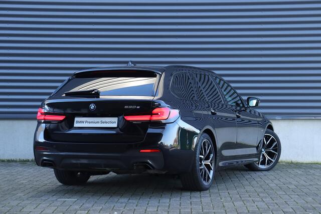 BMW 5-SERIE Touring 530e | High Executive | M Sportpakket | Panodak | Trekhaak | HiFi | Laserlight | Comfort Access | Head-Up | Parking Assistant | Driving Assistant | 19''LMV