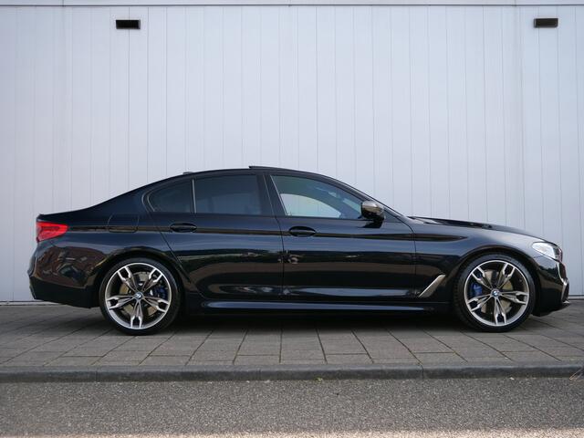 BMW 5-SERIE M550i 530pk xDrive High Executive Automaat Laser / Individual leder / Harman Kardon / Schuifdak