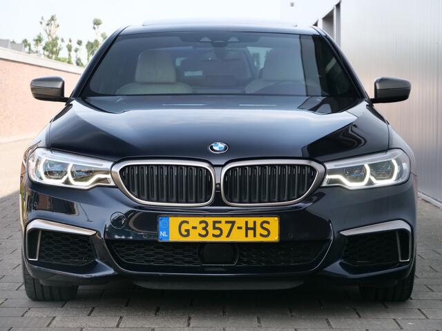 BMW 5-SERIE M550i 530pk xDrive High Executive Automaat Laser / Individual leder / Harman Kardon / Schuifdak