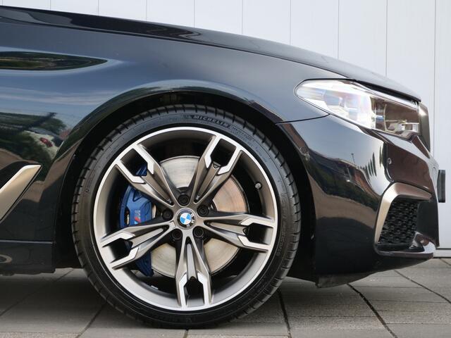 BMW 5-SERIE M550i 530pk xDrive High Executive Automaat Laser / Individual leder / Harman Kardon / Schuifdak