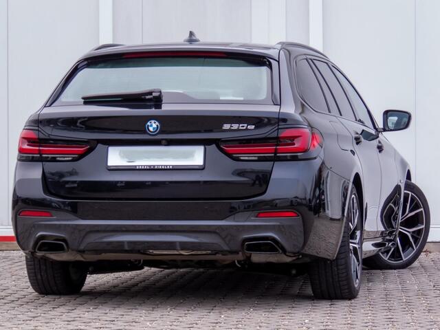 BMW 5-SERIE Touring 530e M-SPORT ** LASER, LEDER, PANORAMA, TREKH, HuD, HiFi, ALARM ** ¤ 33.500,= onder NP - Ex BMW-AG **