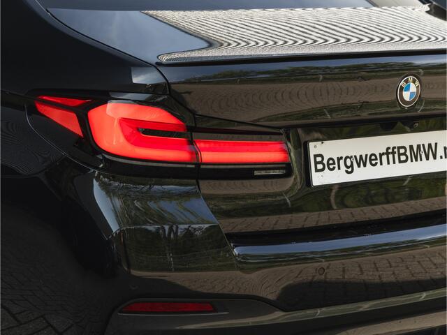 BMW 5-SERIE 540i M-Sport Pro - Active Steering - Dak - Driving Ass Prof - Laserlight - Head-up