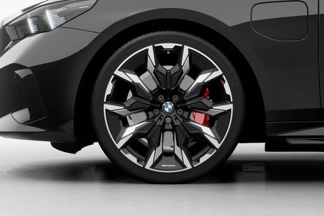 BMW 5-SERIE Sedan 530e M Sport Edition | M Sport Pro | Innovation Pack | Travel Pack | Comfort Pack | Trekhaak
