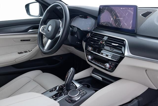 BMW 5-SERIE 530 i Touring High Executive Edition | PANORAMA | CARBON SCHWARZ |