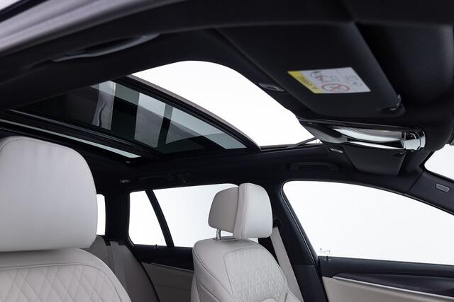 BMW 5-SERIE 530 i Touring High Executive Edition | PANORAMA | CARBON SCHWARZ |