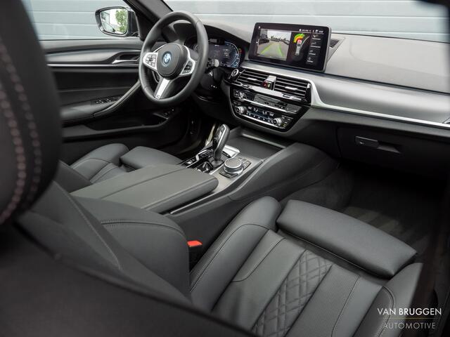 BMW 5-SERIE Touring 530e M-Sport Pano Laser BTW Head-up 20" ACC Leer