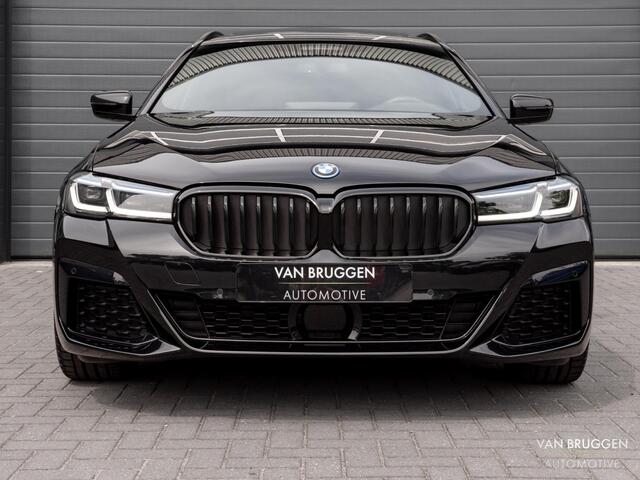 BMW 5-SERIE Touring 530e M-Sport Pano Laser BTW Head-up 20" ACC Leer