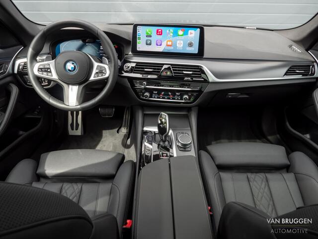 BMW 5-SERIE Touring 530e M-Sport Pano Laser BTW Head-up 20" ACC Leer