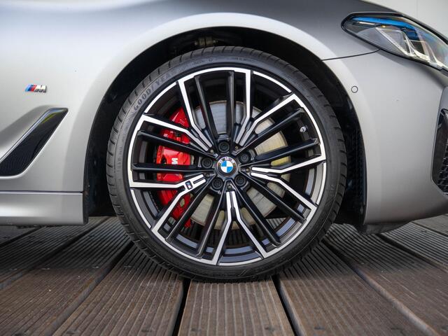 BMW 5-SERIE Touring 540i xDrive | High Executive | M Sportpakket | Verwarmd Stuurwiel | Comfort Access | Panoramadak | Stoelverwarming | Head-Up Display | Harman Kardon
