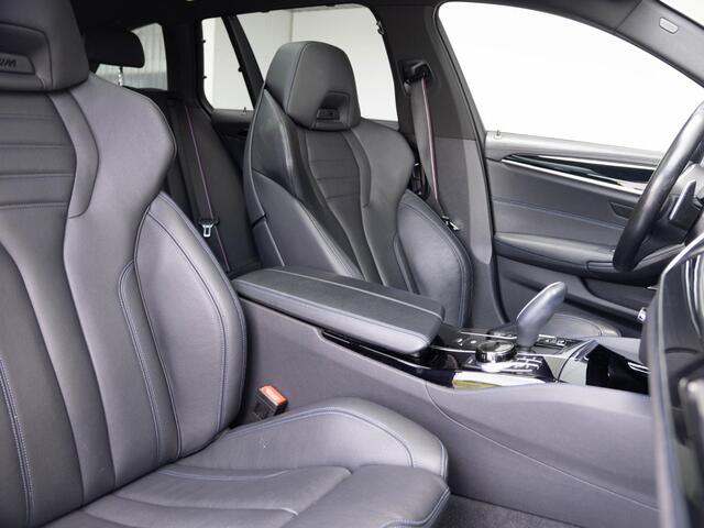 BMW 5-SERIE Touring 540i xDrive | High Executive | M Sportpakket | Verwarmd Stuurwiel | Comfort Access | Panoramadak | Stoelverwarming | Head-Up Display | Harman Kardon