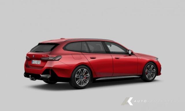 BMW 5-SERIE 530e M Sport Pro | Head-Up | Driving Ass. Prof.| Harman/Kardon | Keyless | 360° | Trekhaak | 19 Inch |