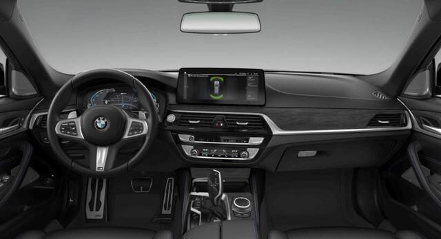 BMW 5-SERIE Touring 530e xDrive High Executive