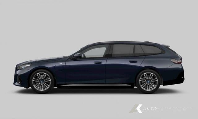 BMW 5-SERIE 530e Touring x Drive | Head-Up | Driving Ass. Prof.| Bowers & Wilkins | 360° | Trekhaak | Keyless | 19 Inch |