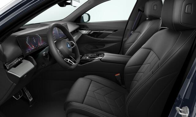 BMW 5-SERIE Touring 530e | M-Sport Pro | 21'' | Panorama. | Harman/Kardon | Elek. stoel. + vent. | Trekhaak | Driv. + Park. Plus | Head-Up | Stuurverw. | Getint glas | Stoelverw. voor/achter