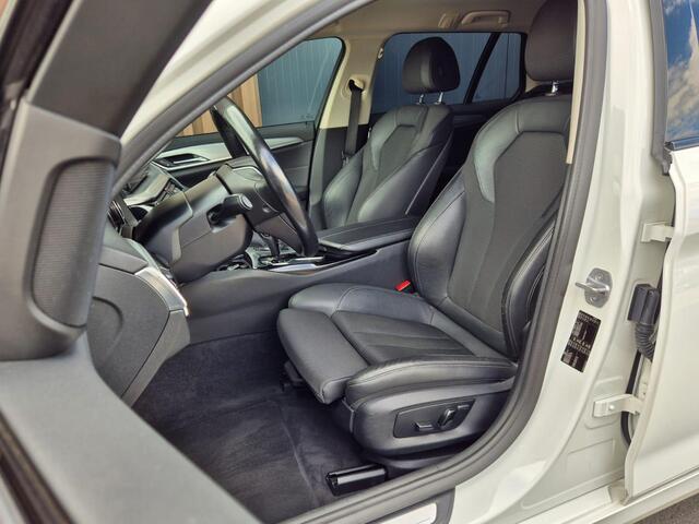 BMW 5-SERIE Touring 520i High Executive | Camera | Trekhaak | 20 inch | Elek. achterklep