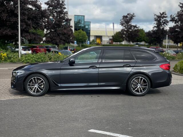 BMW 5-SERIE 520I M SPORT PANO HUD STOELVENTIELATIE