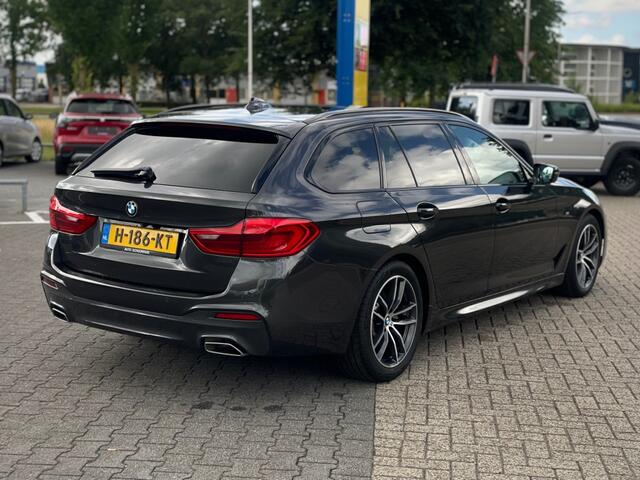 BMW 5-SERIE 520I M SPORT PANO HUD STOELVENTIELATIE