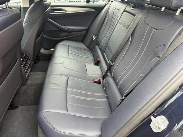 BMW 5-SERIE Touring 540i xDrive Luxury Line
