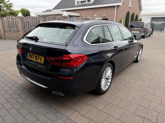 BMW 5-SERIE Touring 540i xDrive Luxury Line