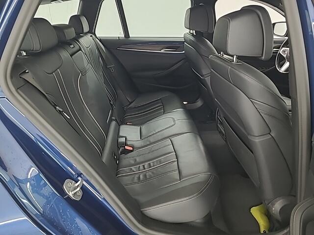 BMW 5-SERIE Touring 520e 272pk M-Sport Origineel NL Leer LED