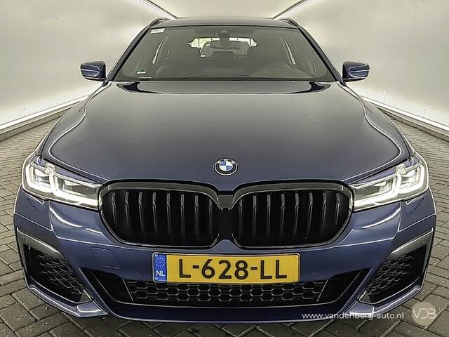 BMW 5-SERIE Touring 520e 272pk M-Sport Origineel NL Leer LED