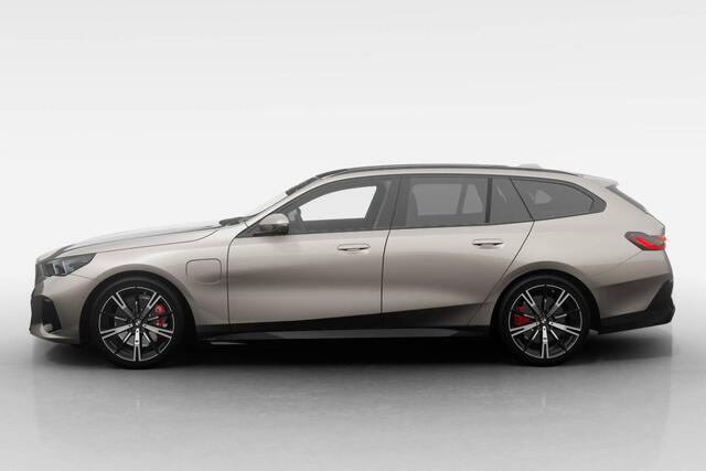 BMW 5-SERIE Touring 530e M Sport Edition | M Sport Pro | Innovation Pack | Travel Pack | Comfort Pack | Trekhaak