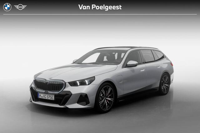 BMW 5-SERIE Touring 530e M Sport Edition | M Sport Pro | Innovation Pack | Travel Pack | Comfort Pack | Trekhaak