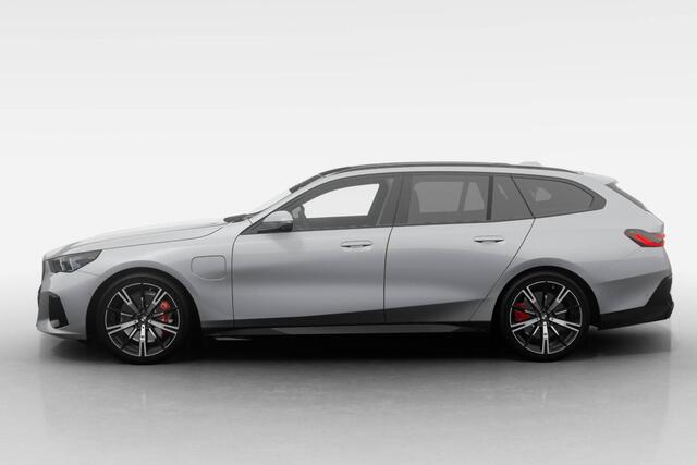 BMW 5-SERIE Touring 530e M Sport Edition | M Sport Pro | Innovation Pack | Travel Pack | Comfort Pack | Trekhaak