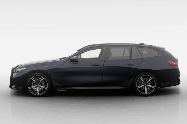 BMW 5-SERIE Touring 530e M Sport Edition | Innovation Pack | Travel Pack | Comfort Pack | Trekhaak