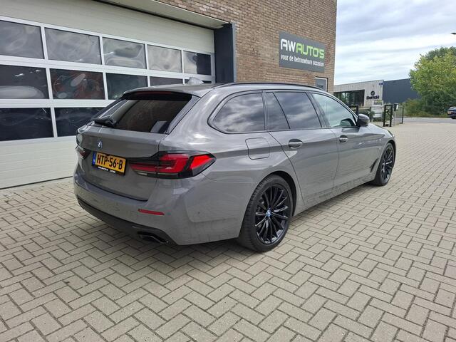 BMW 5-SERIE Touring 520e High Executive 19INCH PANORAMA DAK