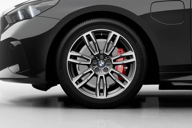 BMW 5-SERIE 530e M Sport Edition | M Sport Pro | Innovation Pack | Travel Pack | Comfort Pack | Trekhaak