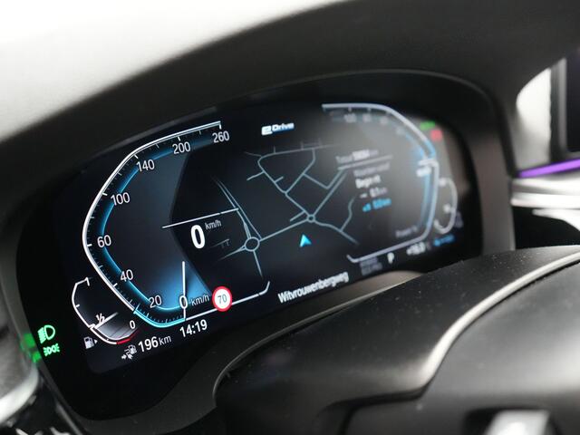 BMW 5-SERIE Touring 530e M Sport Plug In Hybrid 293pk PHEV | Trekhaak af Fabriek | Laser LED | Adaptive Cruise | Head Up | Camera | Keyless | Lederen Sportstoelen | Apple Carplay | Sfeerverlichting |