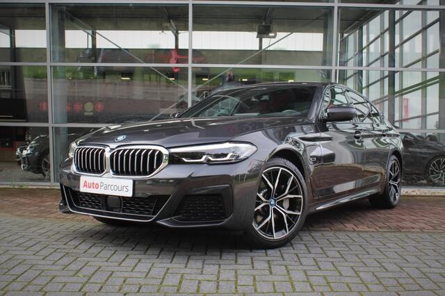 BMW 5-SERIE 530e M-Sport Sedan, Adaptieve Cruise, Trekhaak, Achteruitrijcame