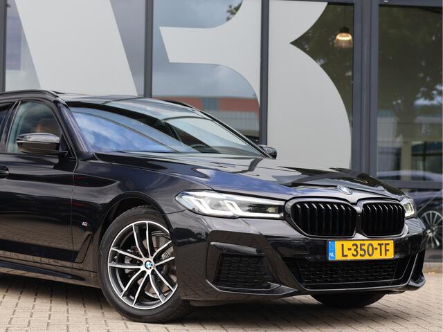 BMW 5-SERIE Touring 520i High Executive M Sport | Virtual | HUD | Pano | Comfortstoelen |