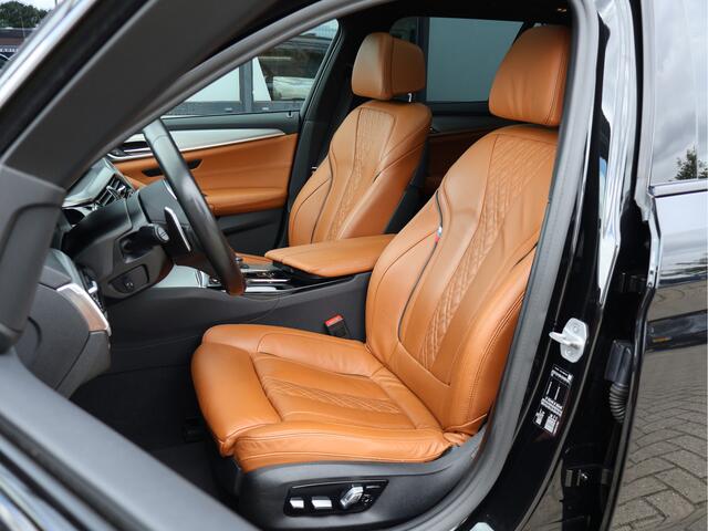 BMW 5-SERIE Touring 520i High Executive M Sport | Virtual | HUD | Pano | Comfortstoelen |