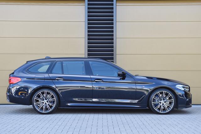 BMW 5-SERIE Touring 540i xDrive High Executive * M Sportpakket * Head-up * Comfortstoelen *Keyless entry *