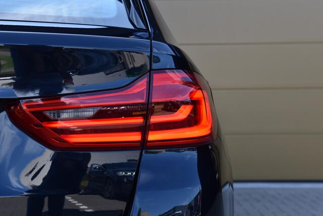 BMW 5-SERIE Touring 540i xDrive High Executive * M Sportpakket * Head-up * Comfortstoelen *Keyless entry *