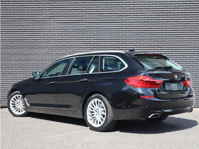 BMW 5-SERIE Touring 540i xDrive High Executive | Harman/Kardon | Lederen Sportstoelen |