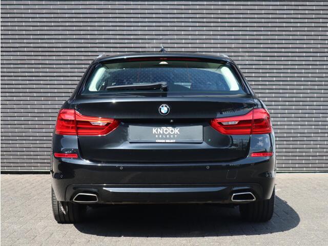 BMW 5-SERIE Touring 540i xDrive High Executive | Harman/Kardon | Lederen Sportstoelen |