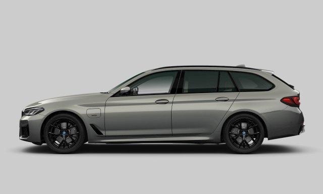 BMW 5-SERIE Touring 530e M-Sport | Panoramadak | CoPilot | Elektr. Trekhaak