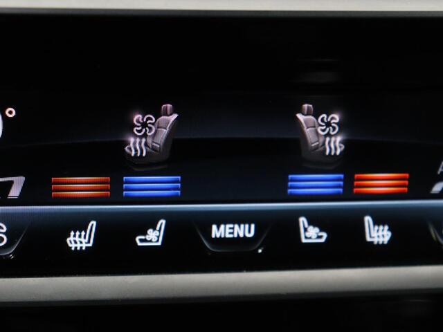 BMW 5-SERIE 530e xDrive M Sport | Stoelventilatie | Adaptive cruise | Head-Up | 360 camera | Trekhaak | Laserlight | Stoel & achterbankverwarming | Carplay | Leder | Keyless | Live Cockpit