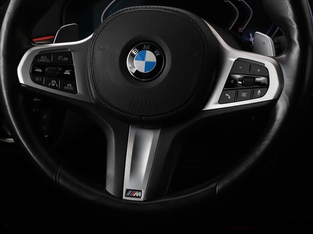 BMW 5-SERIE 530e xDrive M Sport | Stoelventilatie | Adaptive cruise | Head-Up | 360 camera | Trekhaak | Laserlight | Stoel & achterbankverwarming | Carplay | Leder | Keyless | Live Cockpit