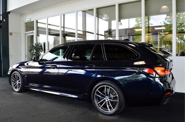 BMW 5-SERIE Touring 530e Hybride M-Sportedition | Comf.Stoelen | Vol !