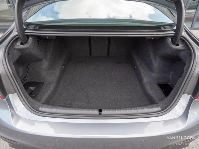 BMW 5-SERIE 520i High Executive M-Sport Pano Leer Camera NAP Memory